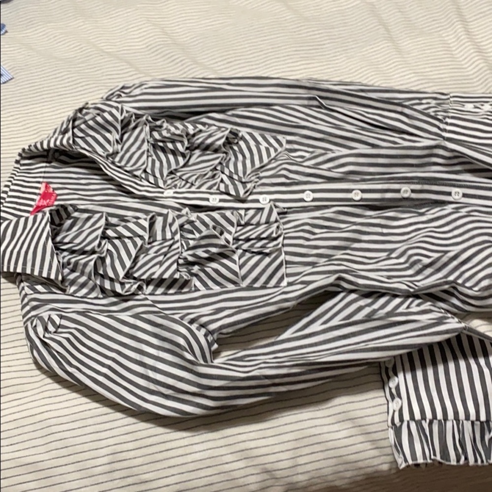 Beautiful blouse - Picture 9 of 9